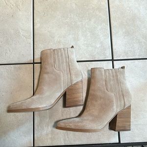 Marc Fisher Alva Pointy Toe Bootie size 9.5